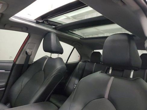 Used 2022 Toyota Camry XSE image 21