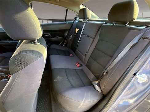 Used 2014 Chevrolet Cruze LT image 20