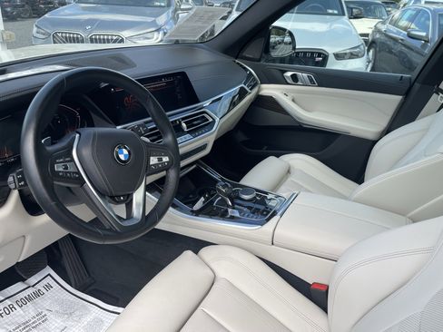 Used 2021 BMW X5 xDrive40i w/ Premium Package image 11