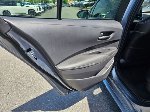 Used 2022 Toyota Corolla LE w/ Premium Interior Package FWD image 19