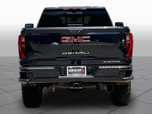Used 2024 GMC Sierra 2500 Denali w/ Denali Reserve Package AWD/4WD image 4