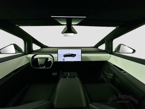 Used 2024 Tesla Cybertruck AWD Crew Cab image 29