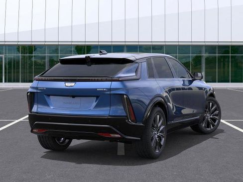 New 2025 Cadillac Lyriq Sport image 28