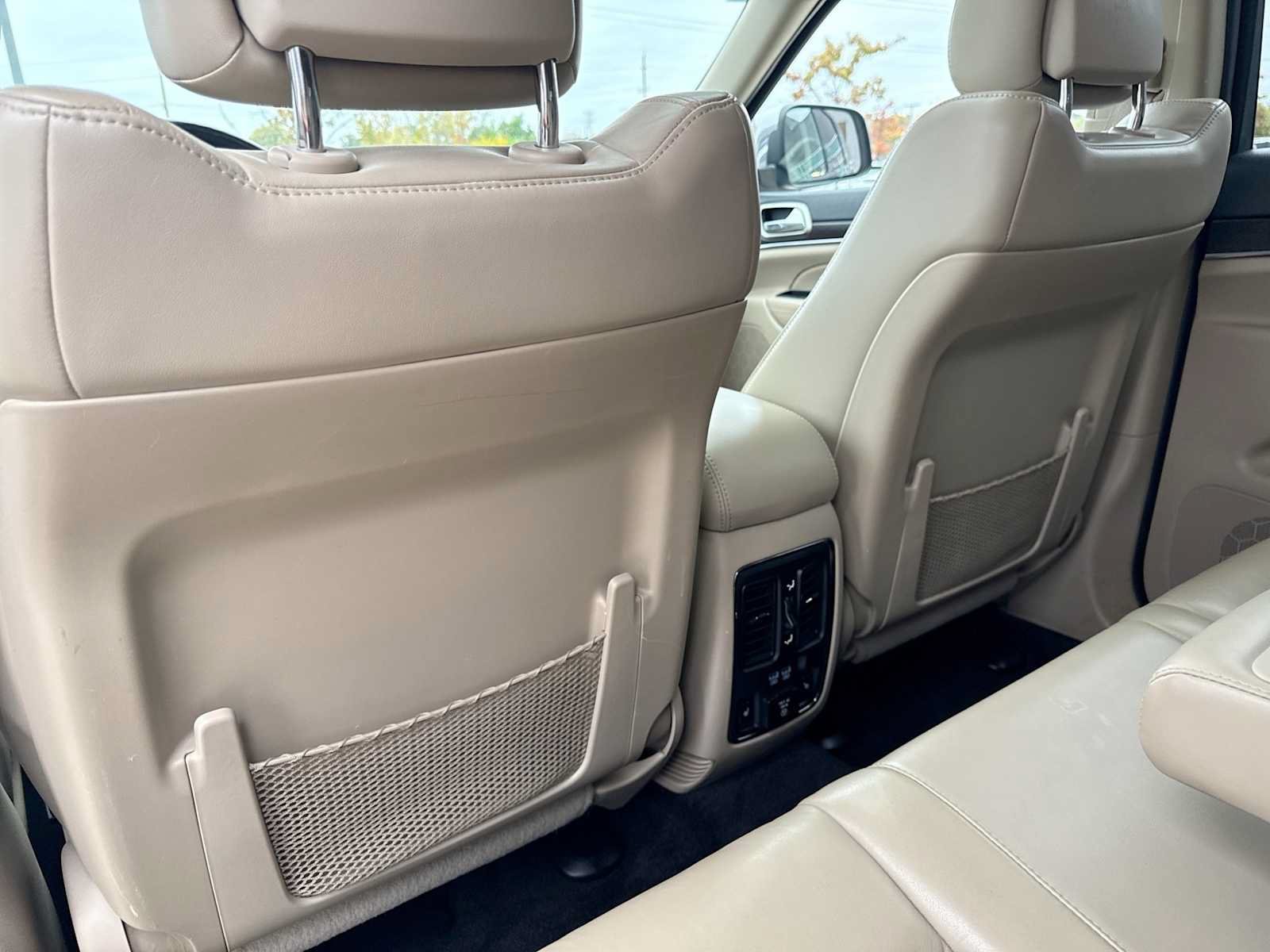 Used 2014 Jeep Grand Cherokee Limited AWD/4WD image 17