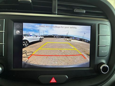 Used 2025 Kia Soul LX w/ LX Technology Package image 22