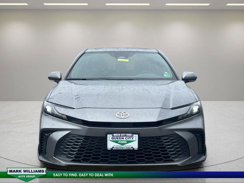 Used 2025 Toyota Camry SE w/ Multimedia Upgrade Package FWD image 8