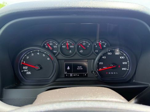 Used 2024 Chevrolet Silverado 1500 Custom Trail Boss w/ LPO, Dark Essentials Package AWD/4WD image 7