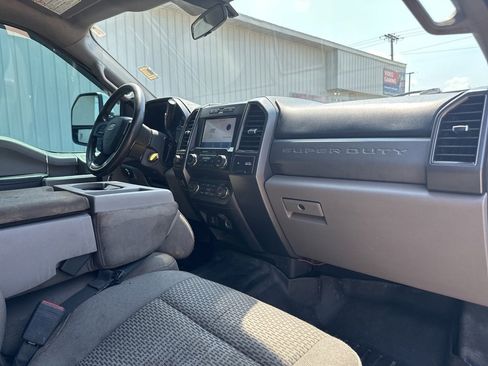 Used 2021 Ford F250 XLT w/ XLT Premium Package image 18