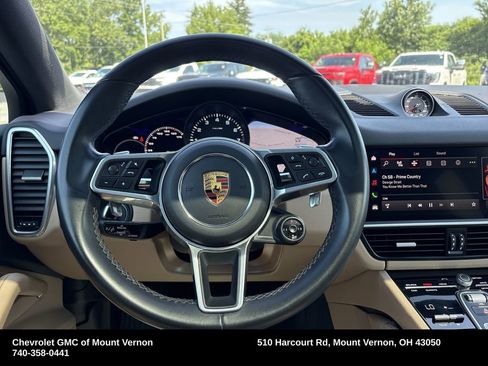 Used 2022 Porsche Cayenne Coupe image 12