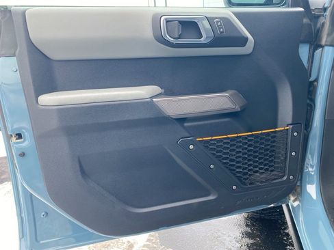 Used 2022 Ford Bronco Badlands w/ Sasquatch Package image 17