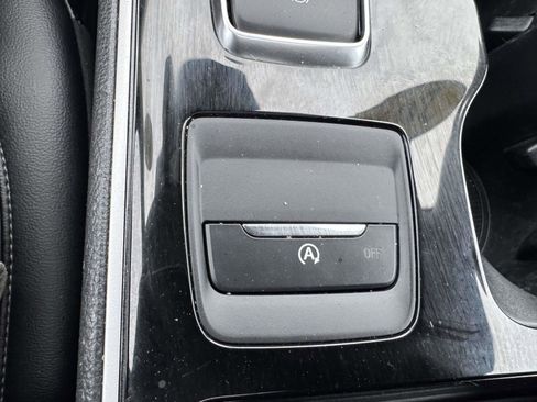 Used 2020 Ford Edge SEL w/ Convenience Package image 35