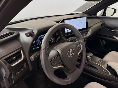 Used 2024 Lexus UX 250h AWD w/ Premium Package image 9