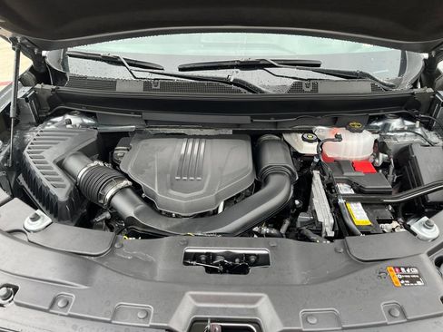 Used 2025 GMC Acadia Elevation image 27