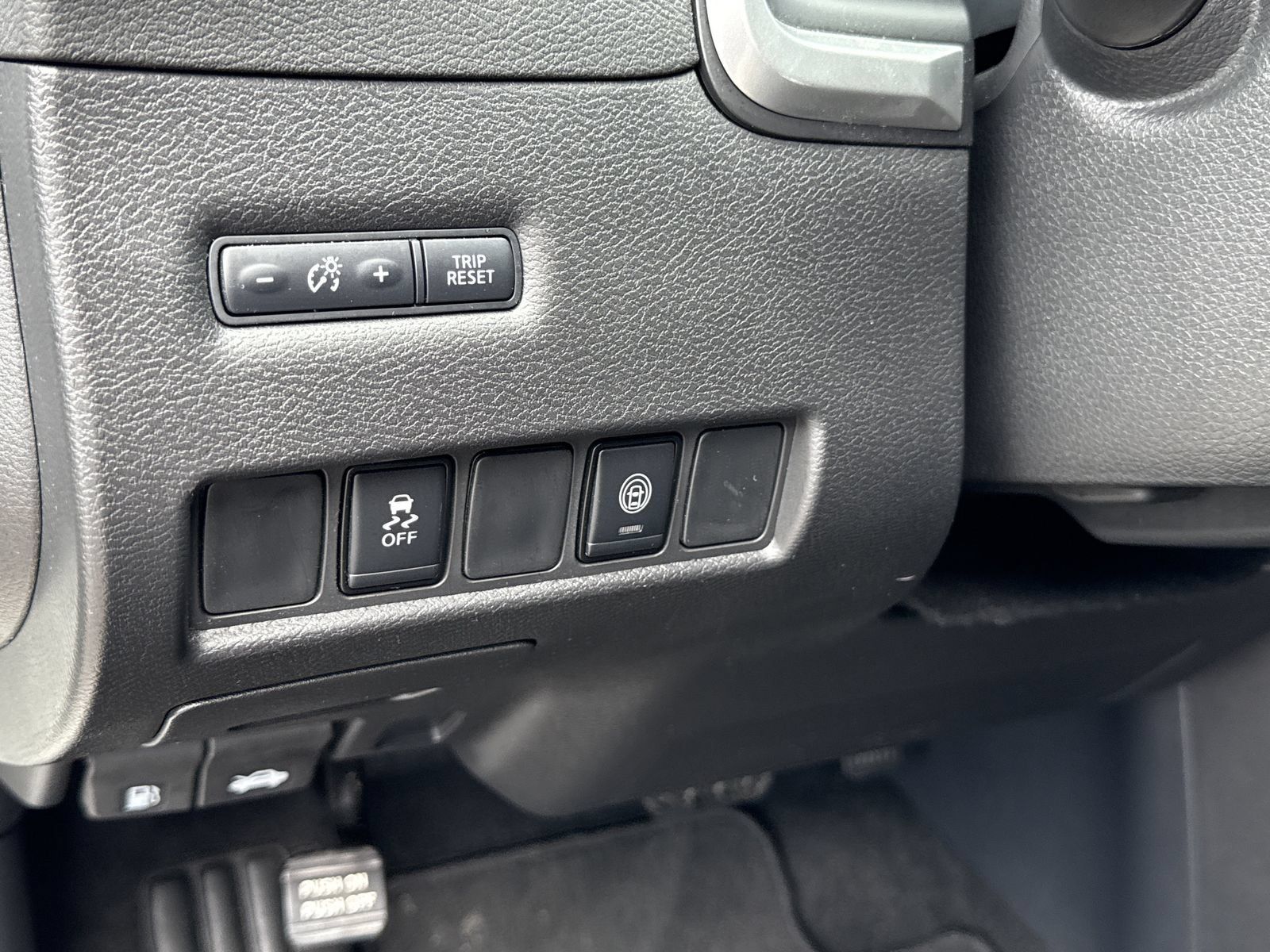 Used 2024 Nissan Murano SV w/ SV Midnight Edition Package FWD image 16