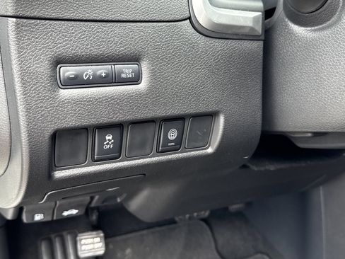 Used 2024 Nissan Murano SV w/ SV Midnight Edition Package FWD image 16