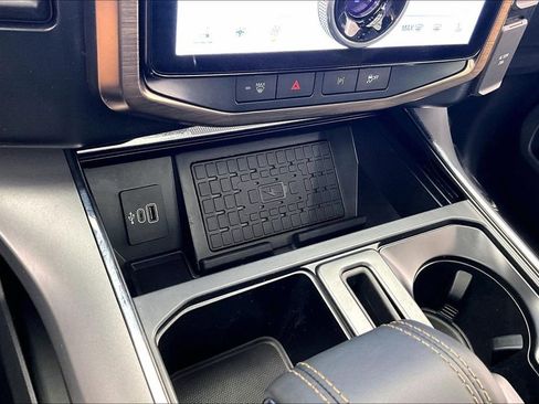 Used 2025 Ford F150 Lightning Lariat image 33