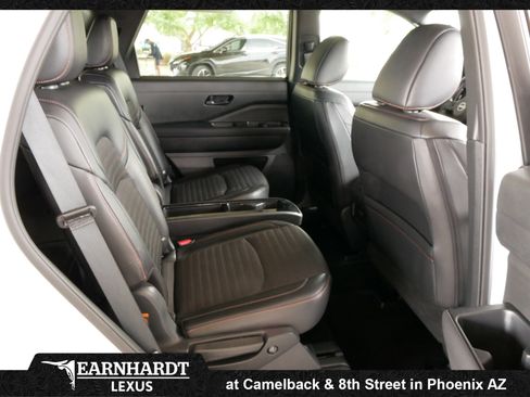 Used 2025 Nissan Pathfinder Rock Creek AWD/4WD image 16