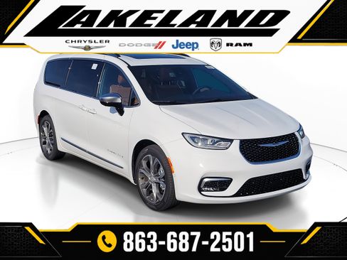 New 2026 Chrysler Pacifica Pinnacle FWD image 1