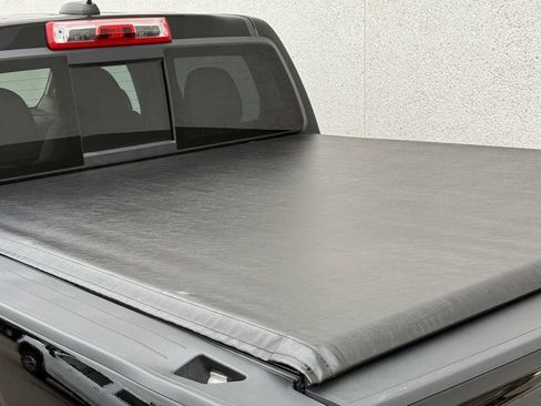 Used 2018 GMC Canyon SLT w/ Driver Alert Package image 5