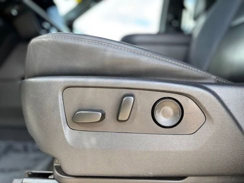 Used 2025 Chevrolet Tahoe LT AWD/4WD image 10