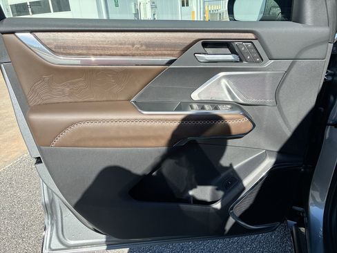 New 2026 GMC Acadia Denali Ultimate w/ LPO, Floor Liner Package image 58