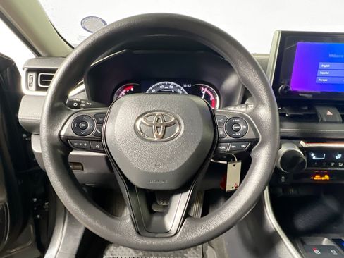 Used 2025 Toyota RAV4 LE FWD image 17