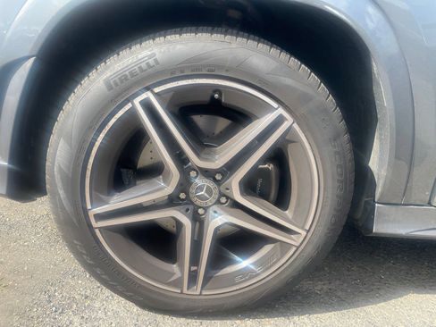 Used 2023 Mercedes-Benz GLS 450 4MATIC image 23