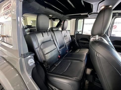 Used 2021 Jeep Wrangler Unlimited Sahara w/ Safety Group AWD/4WD image 15