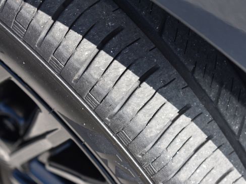 Used 2025 Toyota Camry SE image 11