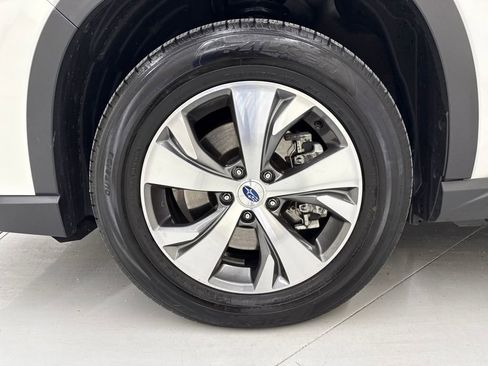 Certified 2023 Subaru Ascent Premium w/ Convenience Package image 9