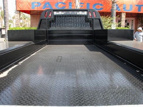 Used 2021 RAM 5500 Tradesman w/ Chrome Appearance Group image 9