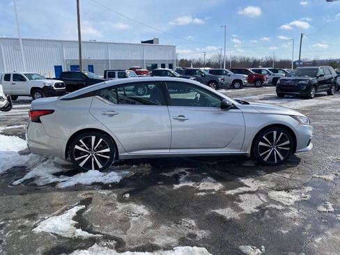 Used 2022 Nissan Altima 2.5 SR FWD image 8