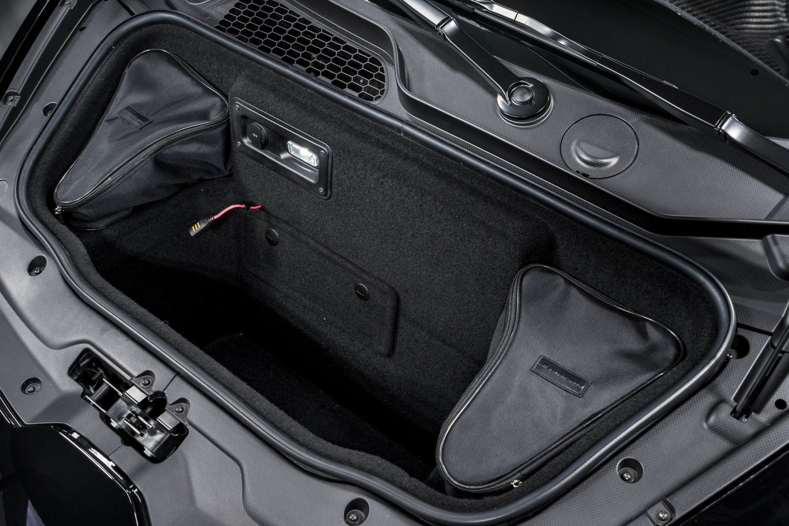 Used 2023 Lamborghini Huracan Tecnica RWD image 45