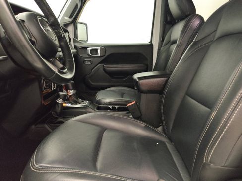 Used 2018 Jeep Wrangler Unlimited Sport S AWD/4WD image 17