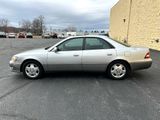 Used 2000 Lexus ES 330 image 2