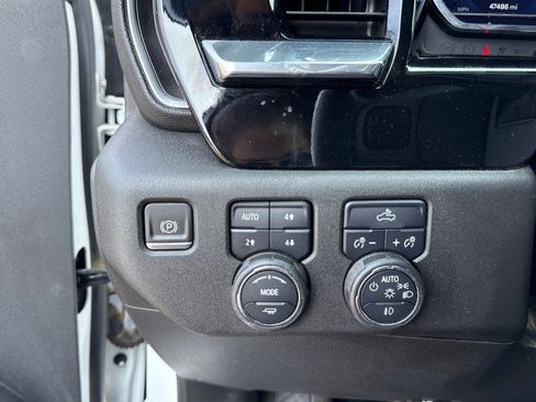 Used 2023 Chevrolet Silverado 1500 RST w/ Z71 Off-Road Package image 20