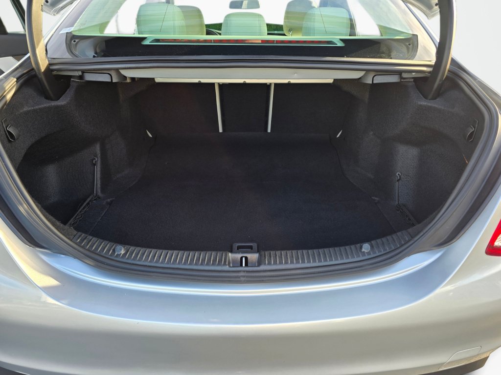 Used 2017 Mercedes-Benz C 300 4MATIC Sedan image 12