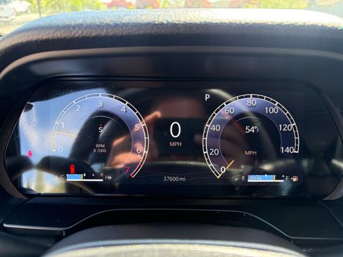 Used 2024 Jeep Grand Cherokee L Laredo image 7