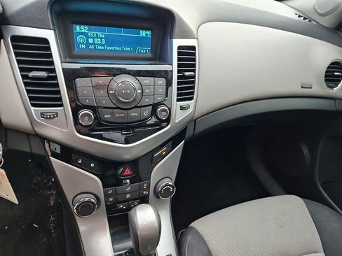 Used 2014 Chevrolet Cruze LS FWD image 11
