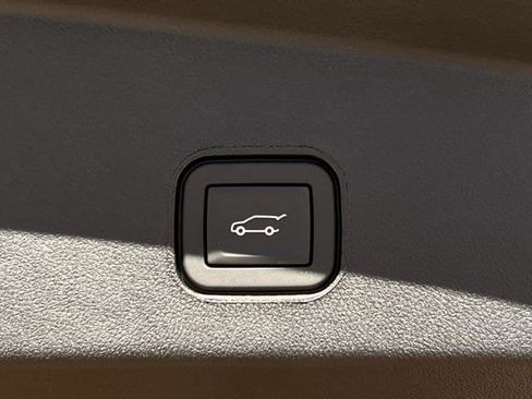 New 2026 Cadillac Lyriq Signature Luxury image 25