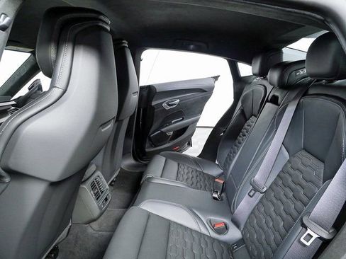 New 2026 Audi RS e-tron GT performance image 21