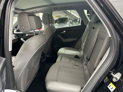 Used 2018 Audi Q5 2.0T Premium AWD/4WD image 14