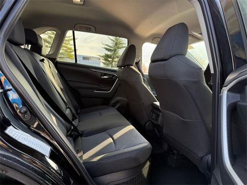 Used 2025 Toyota RAV4 XLE image 11