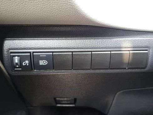 Used 2025 Toyota Corolla LE FWD image 21