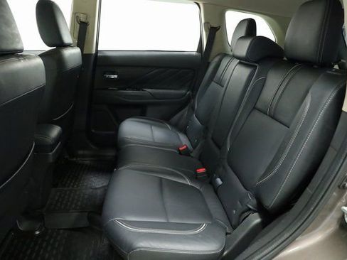 Used 2018 Mitsubishi Outlander SEL image 33