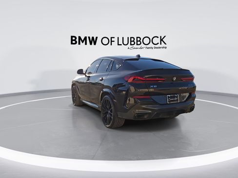 Used 2022 BMW X6 xDrive40i w/ M Sport Package image 7