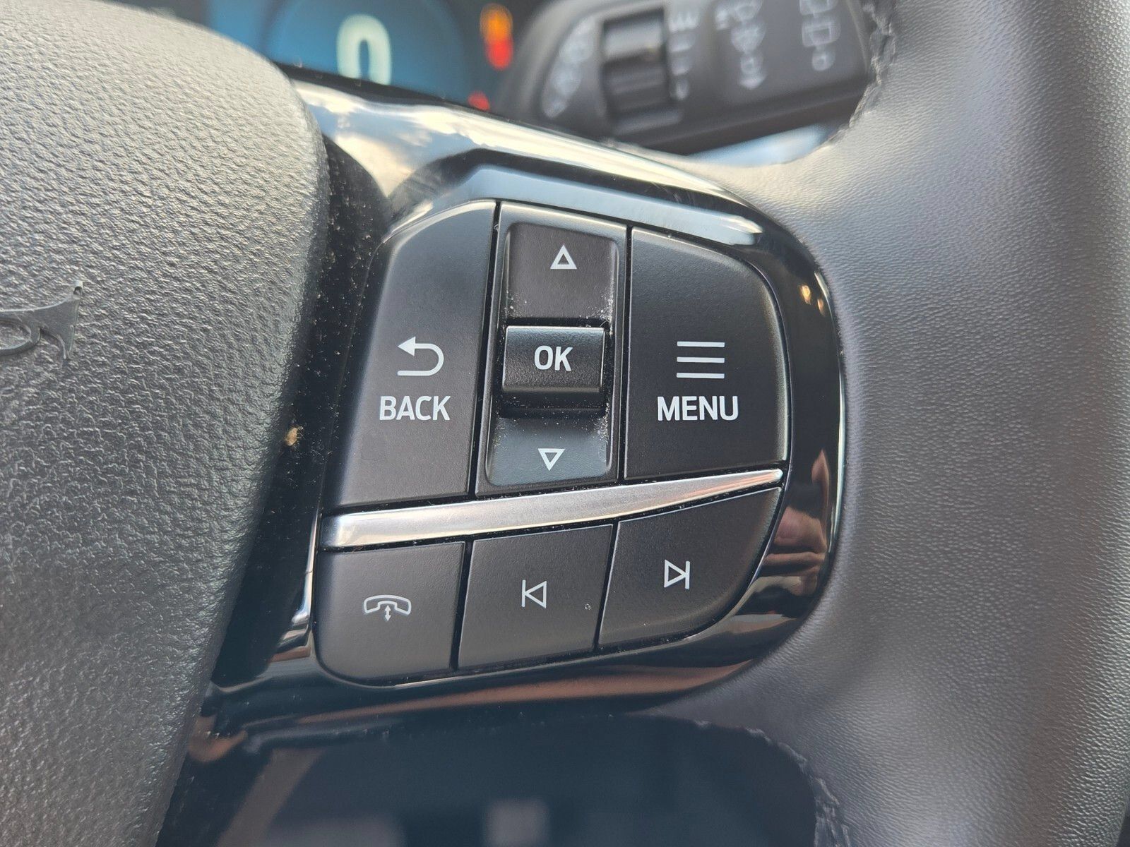 Used 2024 Ford Escape Platinum AWD/4WD image 28