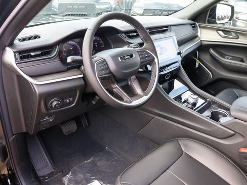 New 2026 Jeep Grand Cherokee L Limited AWD/4WD image 3