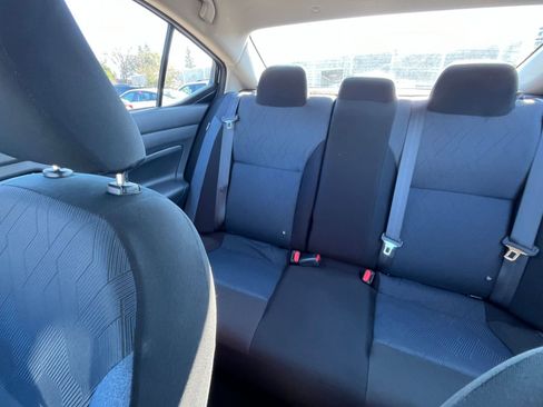 Used 2025 Nissan Versa SV image 37