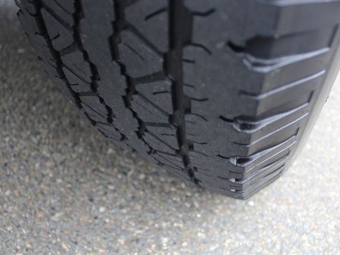 Used 2005 Ford Explorer Sport Trac XLS image 28